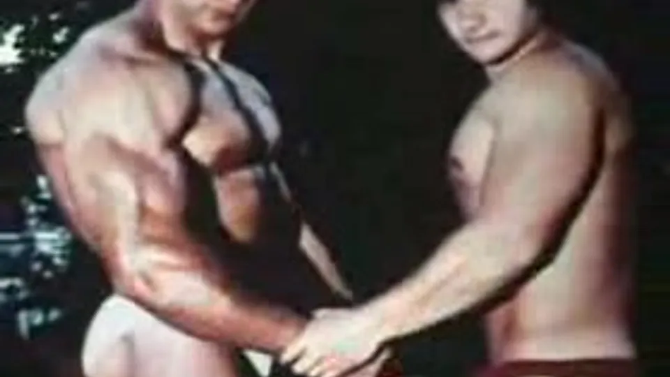 MUSCLE WORSHIP !