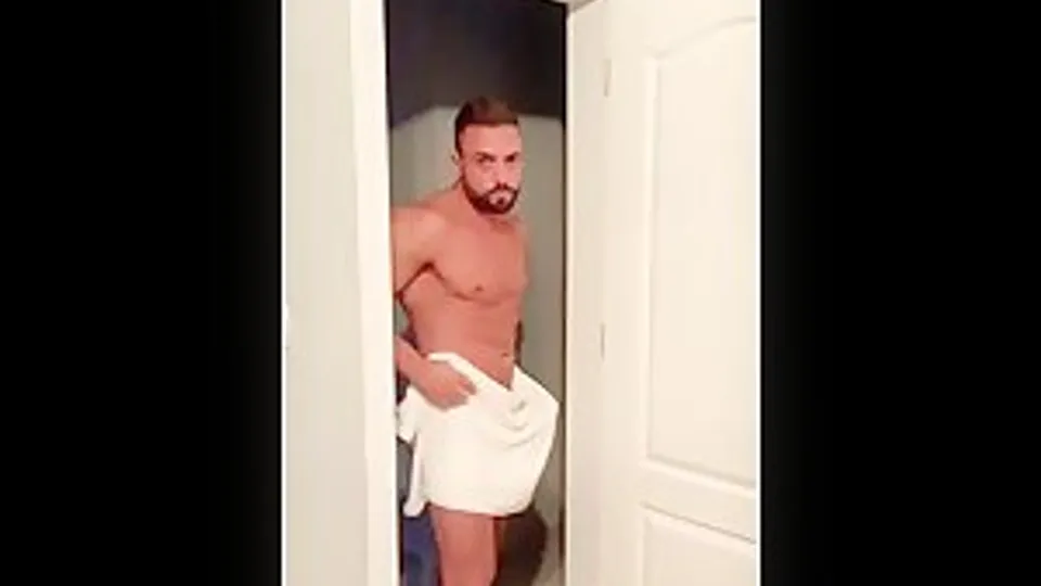 Muscled Man Flexes and Masturbates