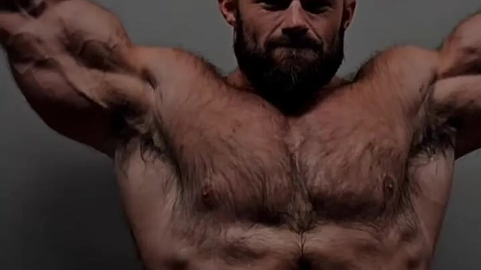 Muscles and fur - ThisVid.com