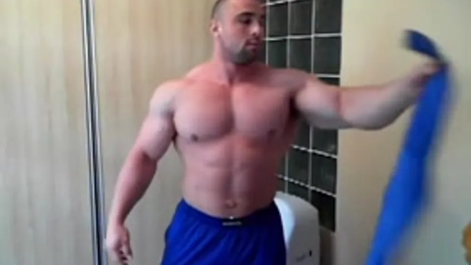 Muscular BB Nude Pose & JO - Victor Flexer