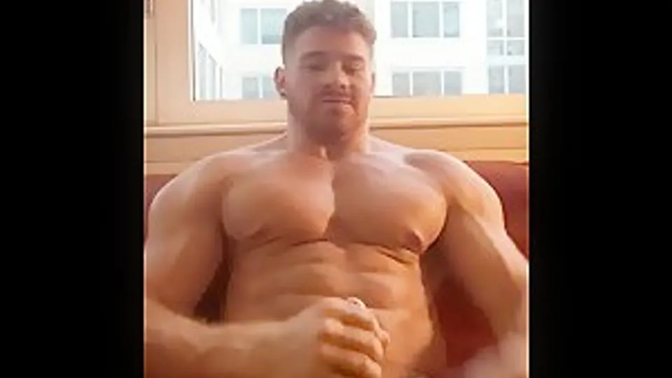 Muscular Bodybuilder Bust Nut On Cam