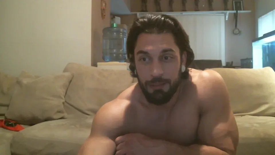 Muscular guy masturbates on the couch - ThisVid.com