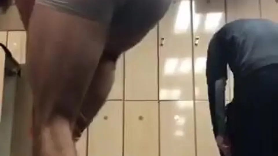 Muscular guy stripping at gym with close-up - ThisVid.com