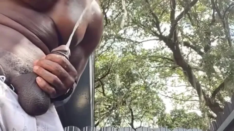 Muscular hung Black hunk pissing on himself - ThisVid.com