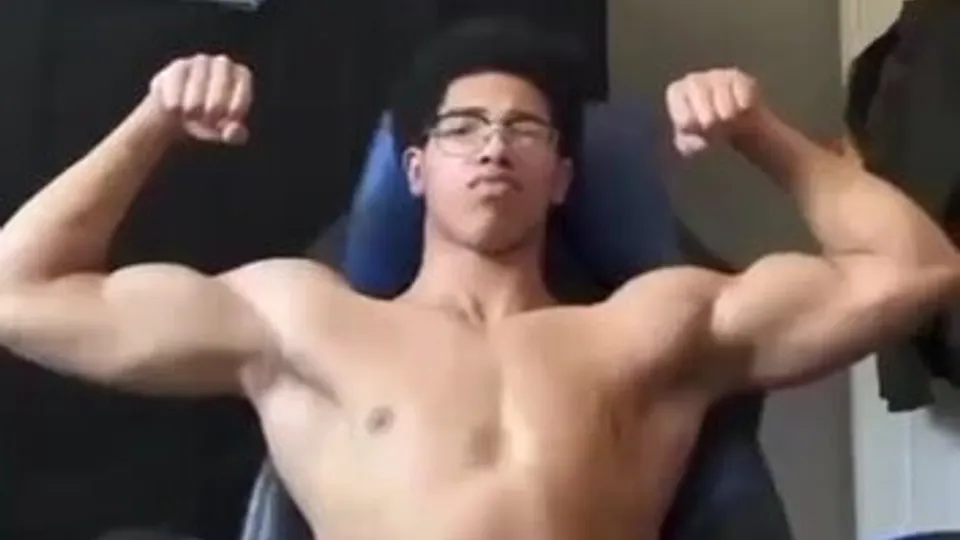 Lightskin Friend's Snap Video
