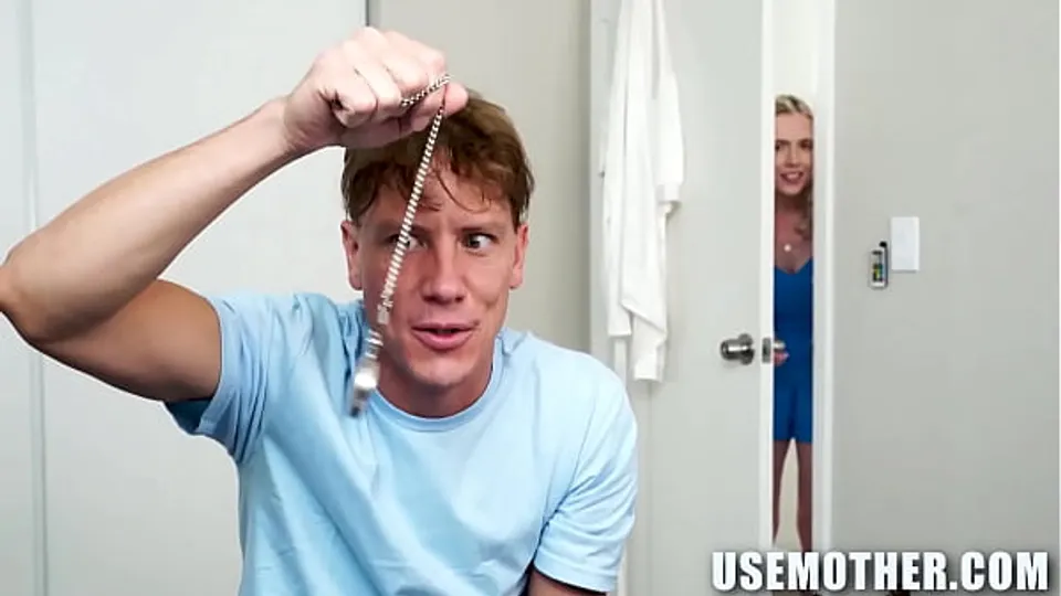 Step-Mom Rebel Rhyder Seduces Rion King