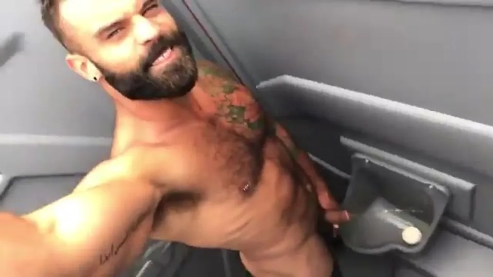 Naked porta potty pisser - ThisVid.com