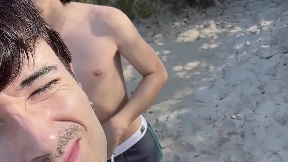 Nani Danielg on the beach