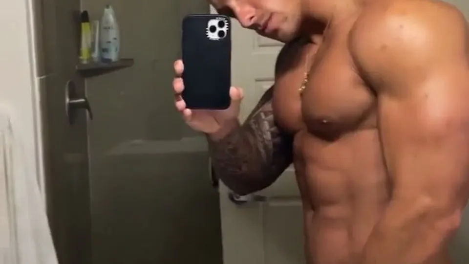 NAThan W£bb - ThisVid.com