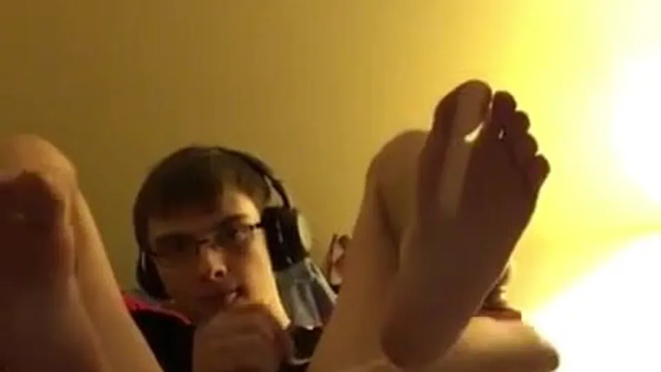 Nerd taste his ass - ThisVid.com