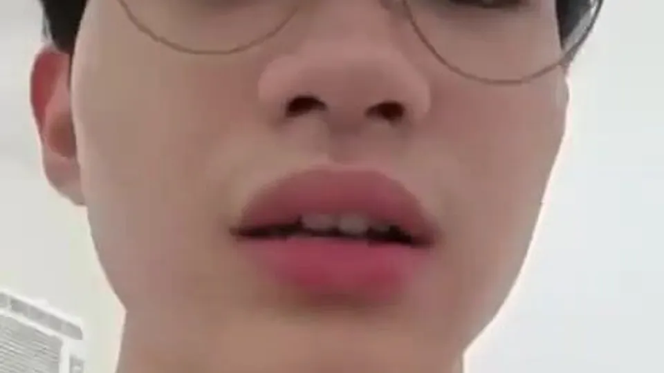 Nerdy asian student baited