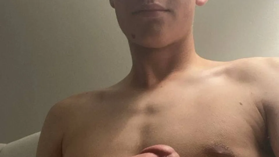 Glasses-Wearing Twink Ryan in Dirty Talk