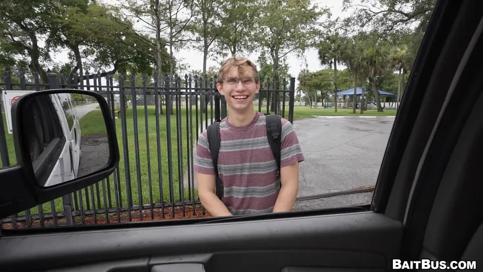 Nerdy Guy Surprise (Darron Bluu, Archie Bakk)