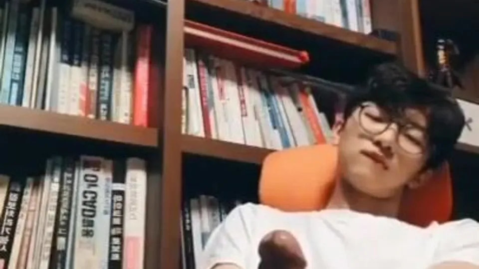 Nerdy korean student cums after school