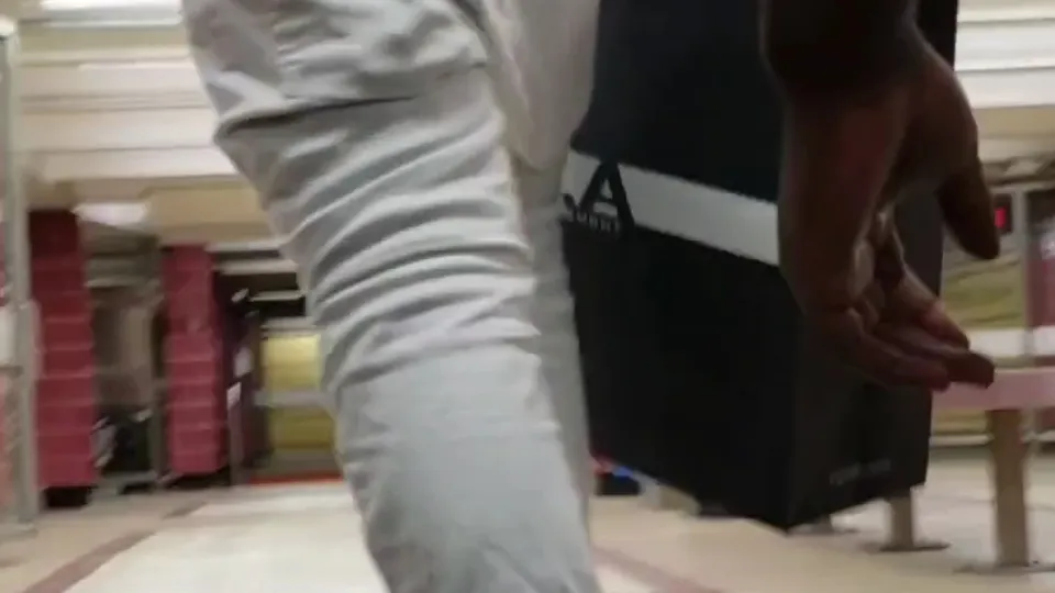 Voyeuristic Friends Enjoy Clean Sagger