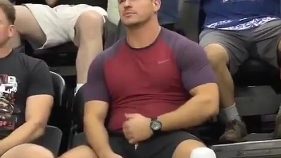 Nice guy - video 396 - ThisVid.com