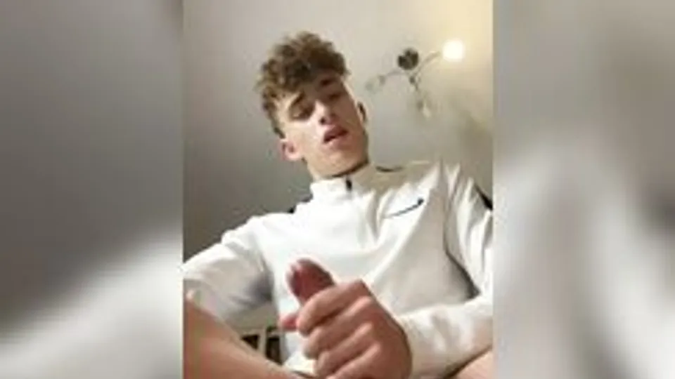 Nice masturbating teen boy