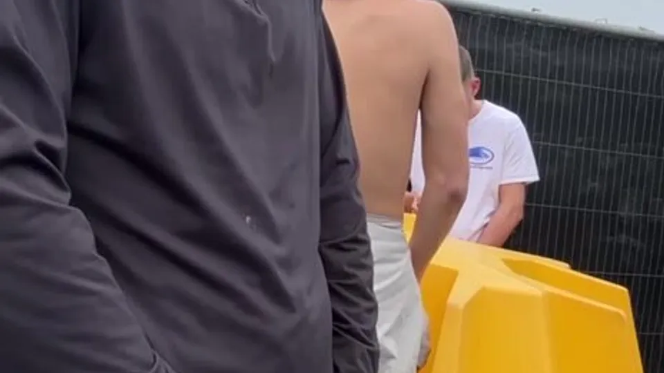 Nice piss - video 7 - ThisVid.com