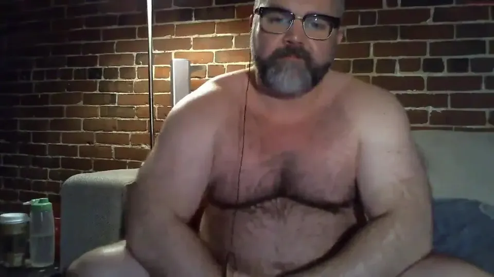 Nice stocky grandpa goes up on cam