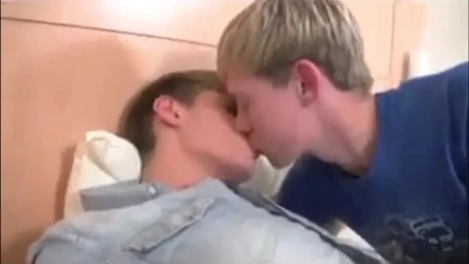 Twink Boys in Bareback Action