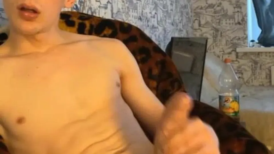 NIKOLA - RUSSIAN TWINK SHOOTS A GREAT LOAD