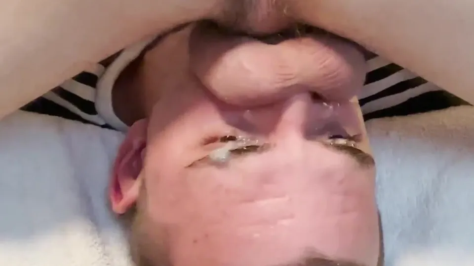 Nine inch uncut using a deepthroat cumslut - ThisVid.com