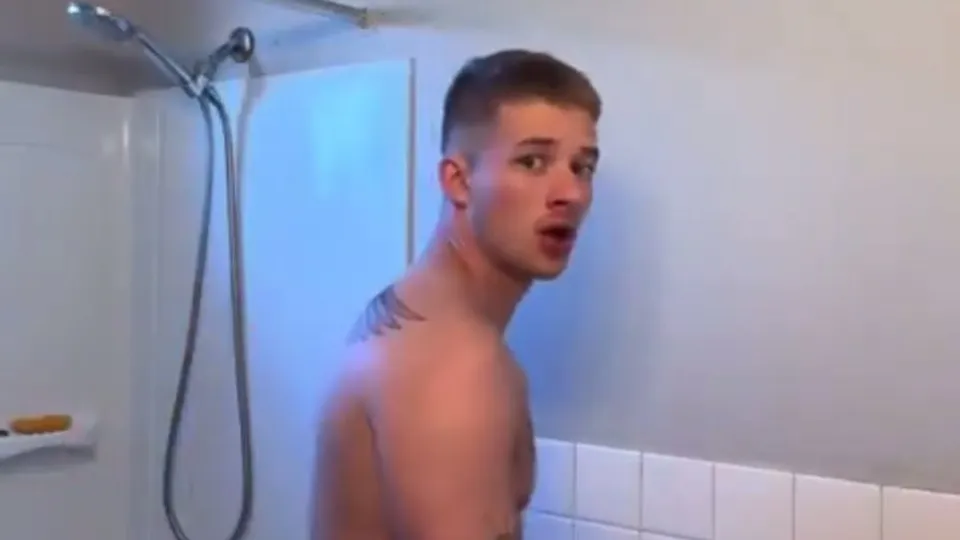 Nolan lad with his dick out - ThisVid.com