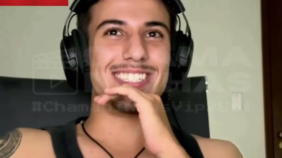 Novinho na punheta gostosa - ThisVid.com