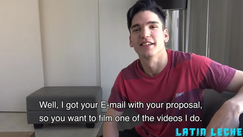 Prima volta in camera: Walter e Tommy's compleanno senza preservativo