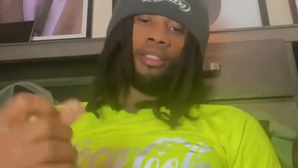 Nutting after a long days work - ThisVid.com