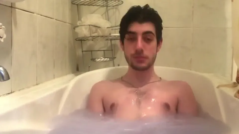 OF - gaymerjax 2021-06-17_first_time_using_a_bath_bomb_felt_slutty.mp4