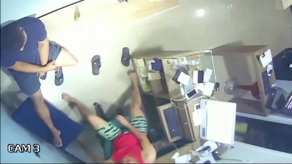 Office Blowjob - video 3 - ThisVid.com