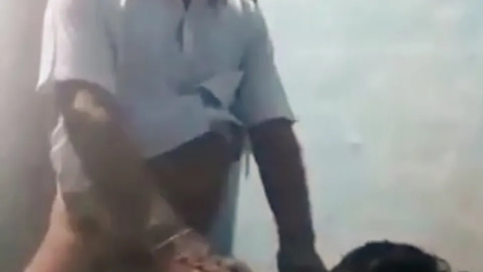 Old Man Fucks Twink in Desi Gay Sex Video - Indian Gay Site