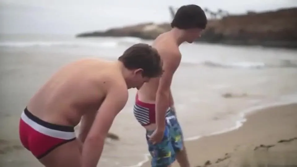 Oliver and Cole: Bareback Gay Action