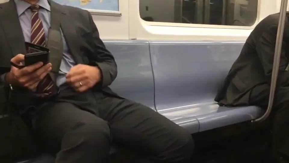 Metro İstasyonda Tanışma