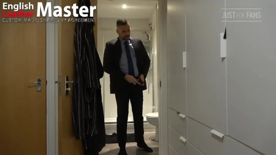 English Leather Master's Fetish Session