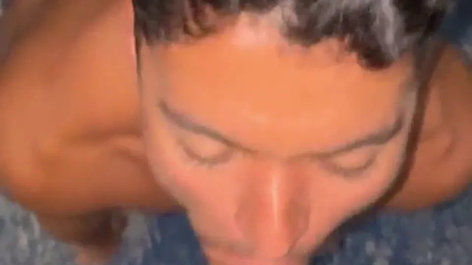 Alphabottom's Intimate Solo Scene