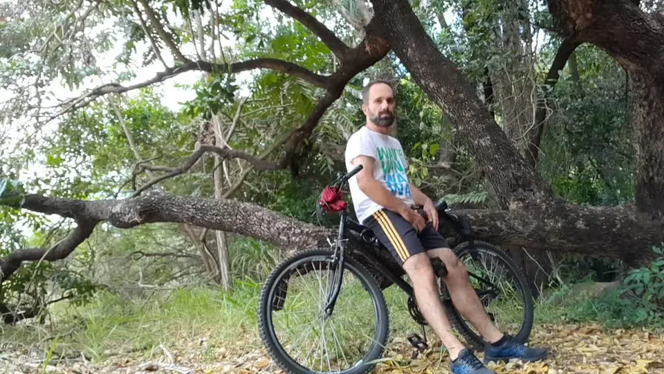 Pau Grosso's Hairy Macho Performance