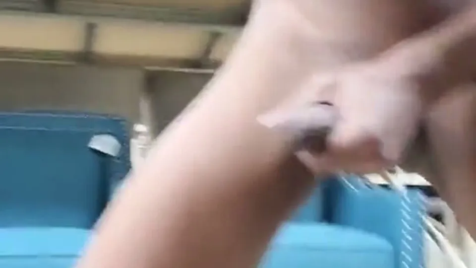 لابس غير مقص