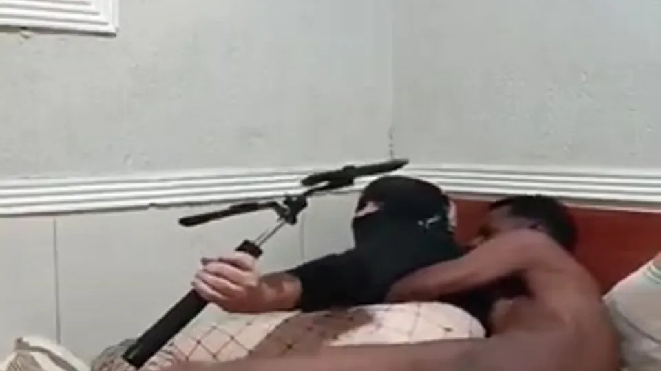 Oputodarua Çıplak Sızıntıları, Sert ve Fırtınalı Bareback Dominasyon (26 Yaşında Çekici DL Tops)