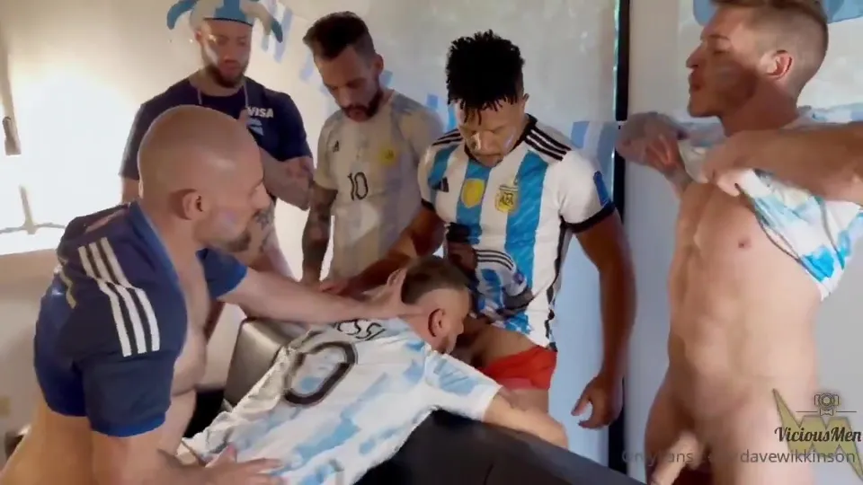 Orgía de Argentinos - ThisVid.com