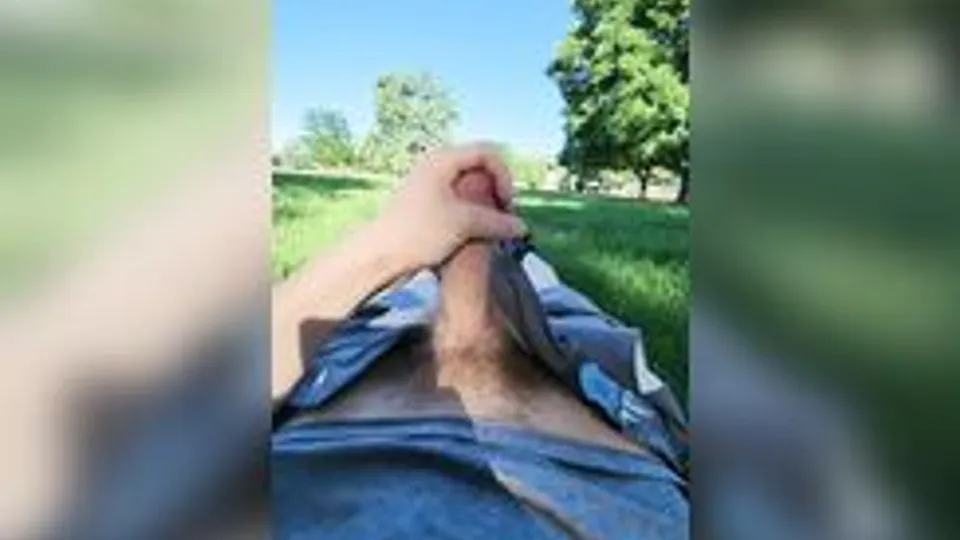 Twink Exhibitionists Masturbate Outdoors
