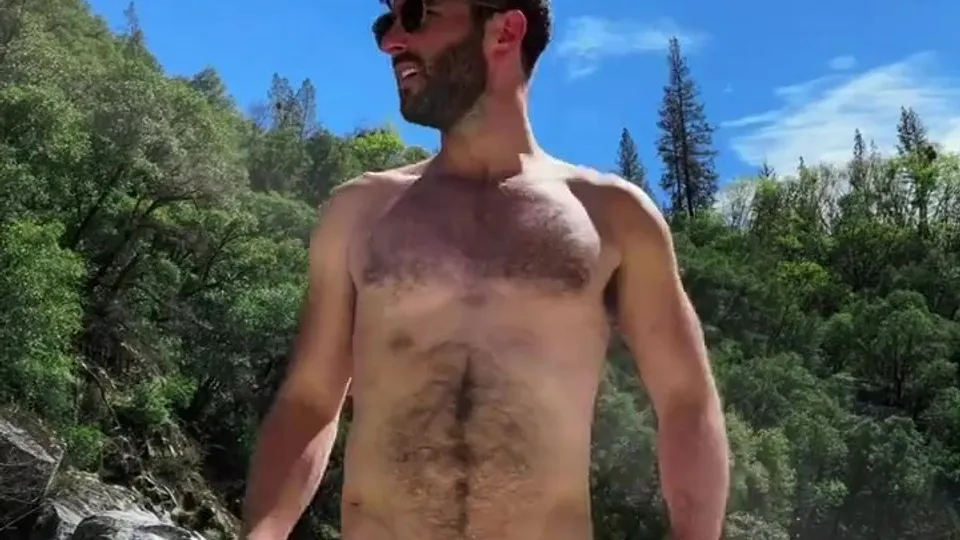 Outdoor nudity - video 2 - ThisVid.com