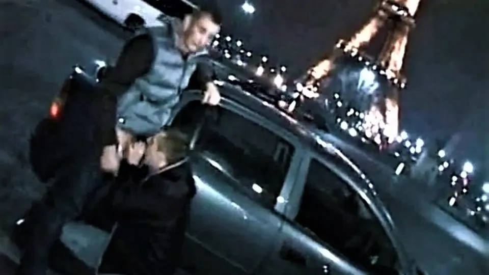 OUTDOORS PIGS - RISKY PUBLIC BLOWJOB AT EIFFEL TOWER - ThisVid.com