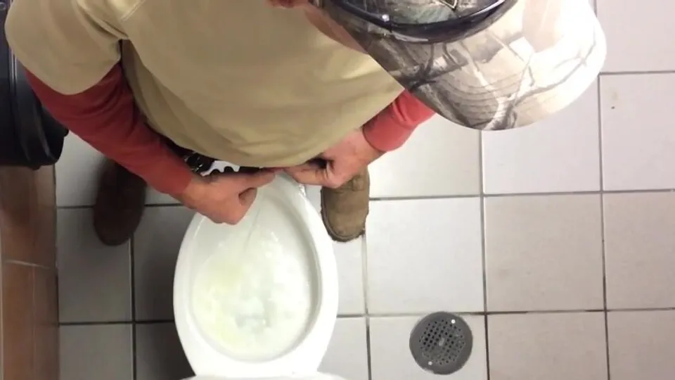 Overhead spy on pissing cocks - ThisVid.com