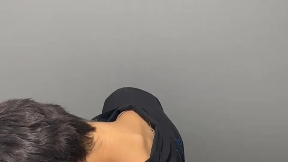 Overstall caught jerking - video 7 - ThisVid.com