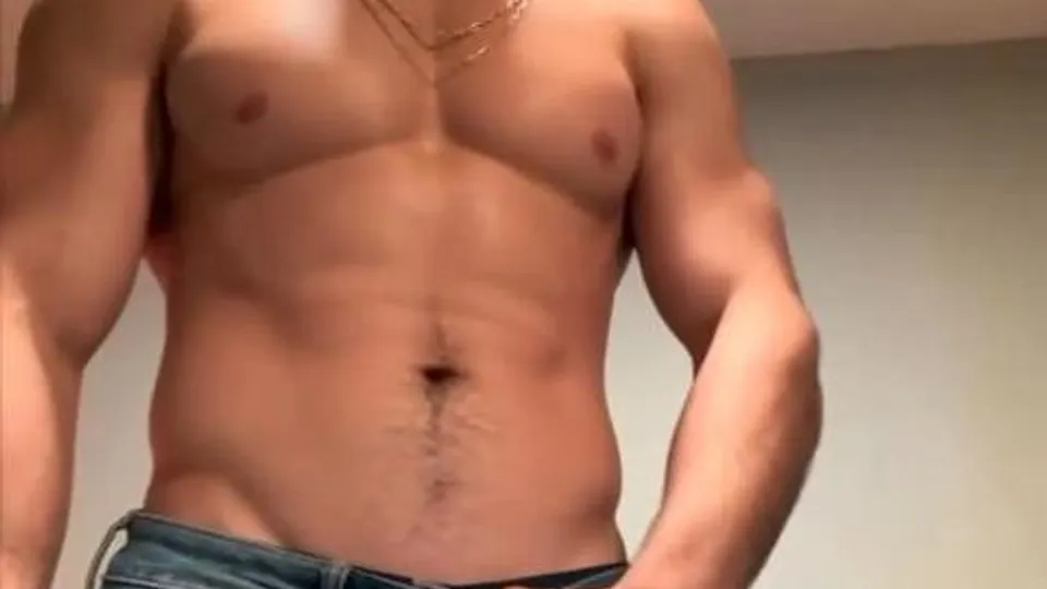 Oxygen control under a handsome White Alpha - ThisVid.com