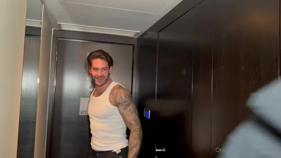 PAPI Manly Macho Daddy Super Straight Daddy DILF Horny Fuck And Handjob Videos (25).mp4