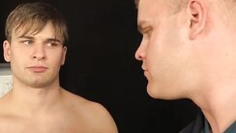 Paul & Viktor's Steamy Handjob