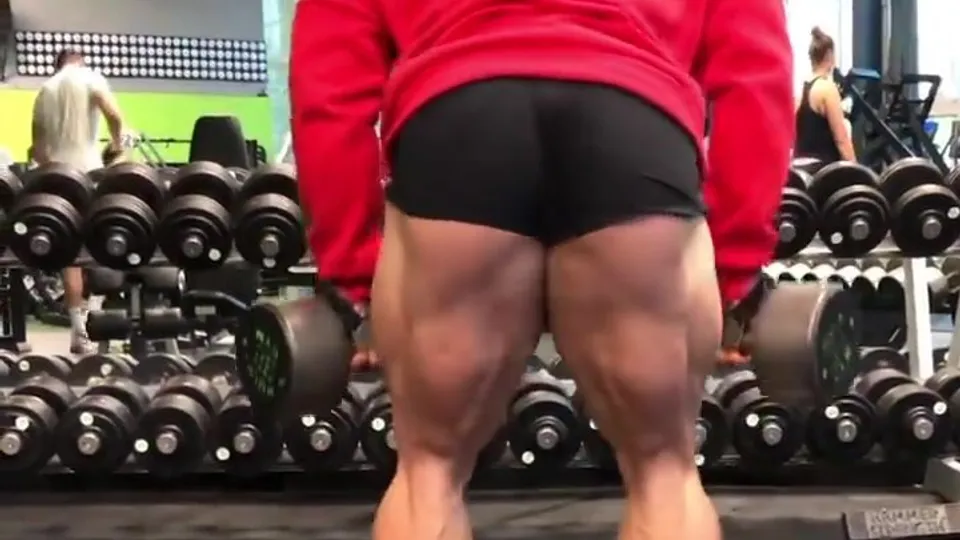 Perfect muscle ass and legs - ThisVid.com